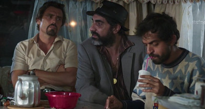 Безумные соседи (2017)