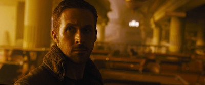 Бегущий по лезвию 2049 (2017)