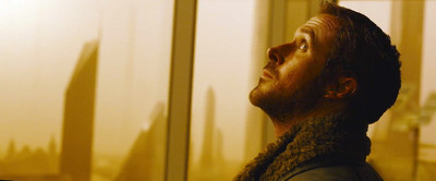 Бегущий по лезвию 2049 (2017)